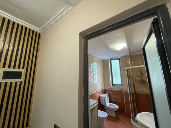 Tirane, jepet me qera apartament 1+1 Kati 2, 51 m² 500 € (Shkolla Baletit)