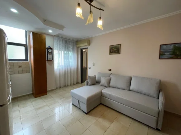 Tirane, jepet me qera apartament 1+1 Kati 2, 51 m² 500 € (Shkolla Baletit)