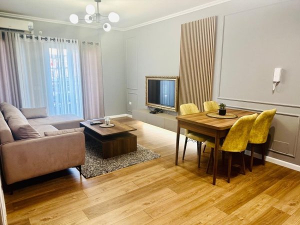 Tirane, jepet me qera apartament 2+1 Kati 7, 90 m² 600 € (Vila L-2 ,Astir)