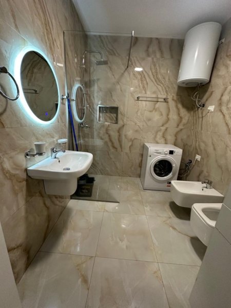 Tirane, jepet me qera apartament 2+1 Kati 7, 90 m² 600 € (Vila L-2 ,Astir)