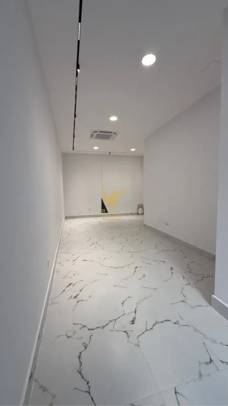 Tirane, jepet me qera ambjent biznesi Kati 0, 38 m² 900 € (RRUGA MINE PEZA)