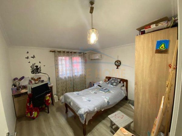 Tirane, jepet me qera apartament 3+1 Kati 2, 160 m² 520 € (Vilat Gjermane)
