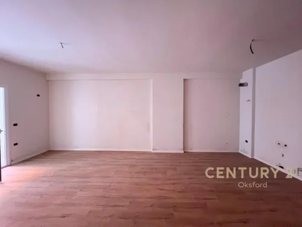 Tirane, shes apartament 1+1 Kati 8, 70 m² 106.000 € (Yzberisht)