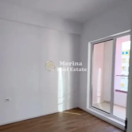 Tirane, shitet apartament 1+1 Kati 5, 47 m² 84.000 € (Ali Demi, Kompleksi Kadiu)