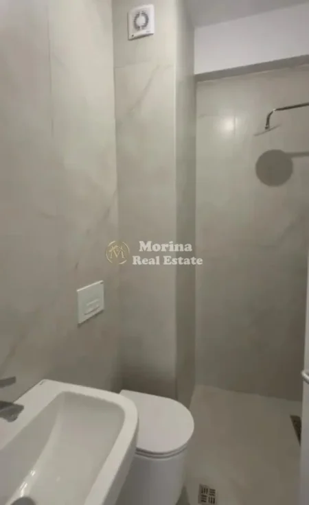 Tirane, shitet apartament 1+1 Kati 5, 47 m² 84.000 € (Ali Demi, Kompleksi Kadiu)