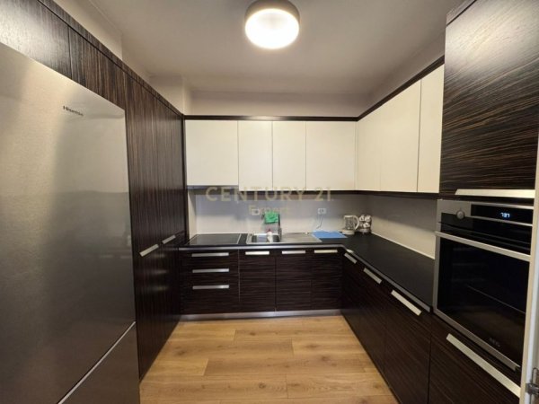 Tirane, jepet me qera apartament 2+1 Kati 6, 106 m² 550 € (Astir)