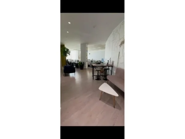 Tirane, shitet ambjent biznesi Kati 1, 324 m² 486.000 € (ASTIR , Rruga Dhimiter Kamarda)