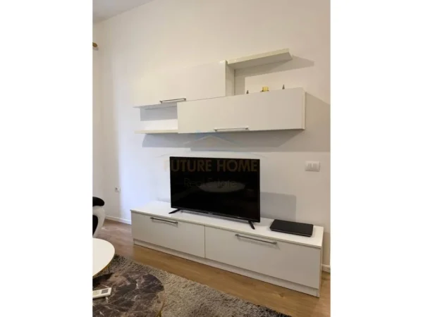Tirane, jepet me qera apartament 2+1 Kati 4, 75 m² 600 € (UNAZA E RE)