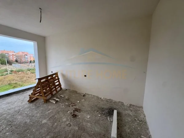 Durres, shitet apartament 1+1+Ballkon Kati 1, 50 m² 65.000 € 