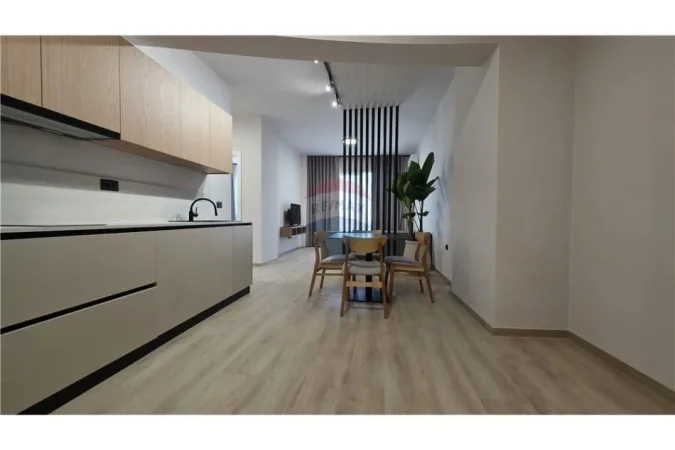 Vlore, shitet apartament 1+1 , 77 m² 195.000 € (Azem Sulo, Lungomare)