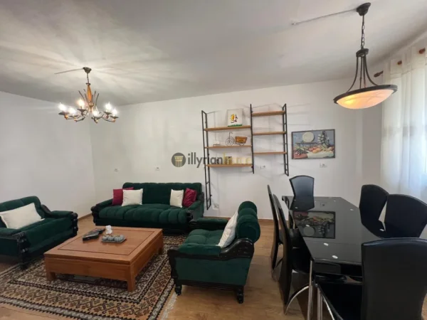 Tirane, jepet me qera apartament 1+1+Ballkon Kati 1, 80 m² 630 € (Rruga Tefta Tashko Koco)