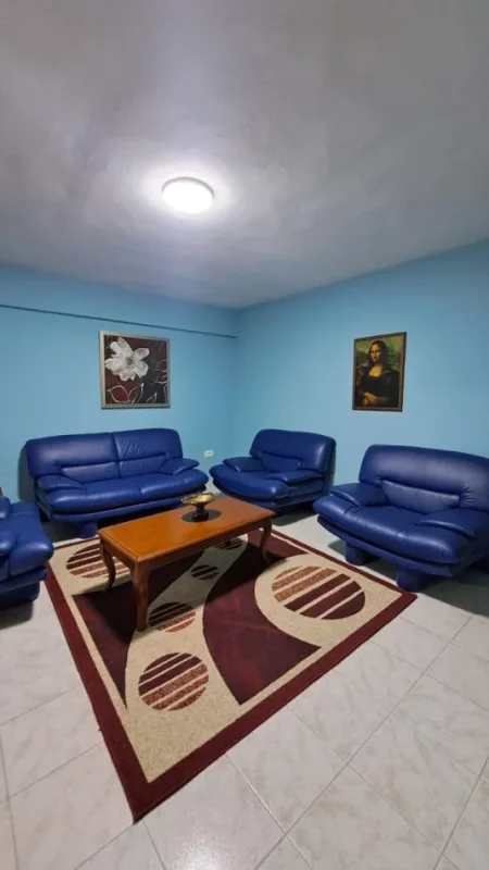 Tirane, jepet me qera apartament 3+1 Kati 2, 100 m² 500 € (RRUGA DRITAN HOXHA)