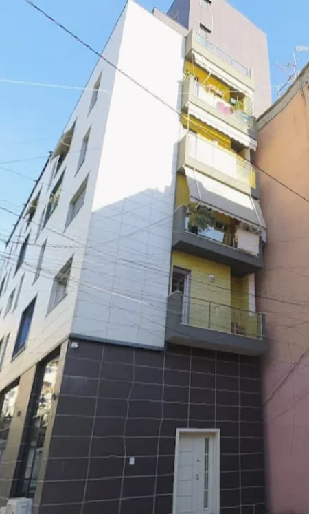 Tirane, jepet me qera zyre Kati 2, 95 m² 800 € (Rr. Jeronim De Rada)
