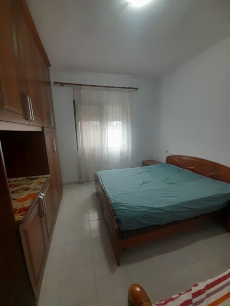 Tirane, jepet me qera apartament 1+1 Kati 5, 65 m² 500 €, Rruga ELBASANIT, Tirane.