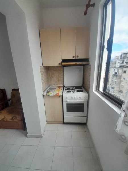 Tirane, jepet me qera apartament 1+1 Kati 5, 65 m² 500 €, Rruga ELBASANIT, Tirane.