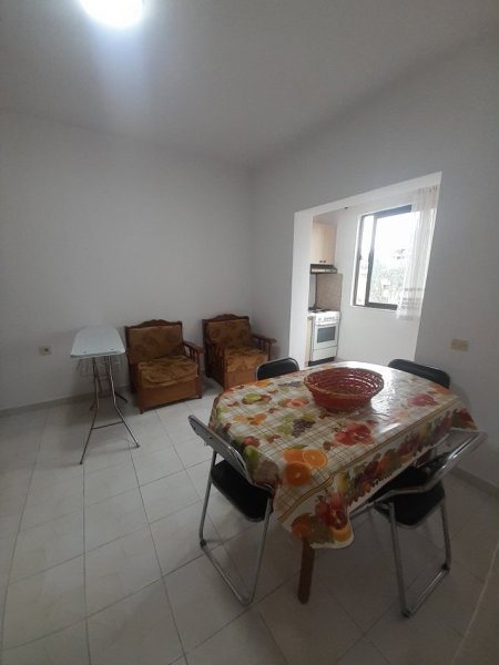 Tirane, jepet me qera apartament 1+1 Kati 5, 65 m² 500 €, Rruga ELBASANIT, Tirane.