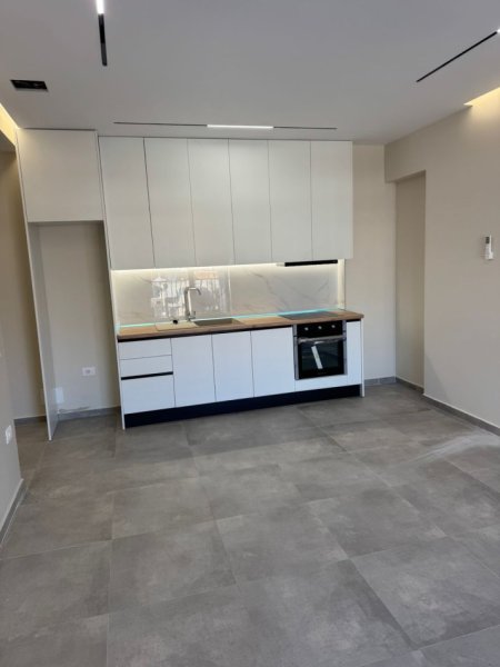 Jepet me Qera Apartament 1+1+ ne 5 Maj,pas Concordit),  500 €URO
