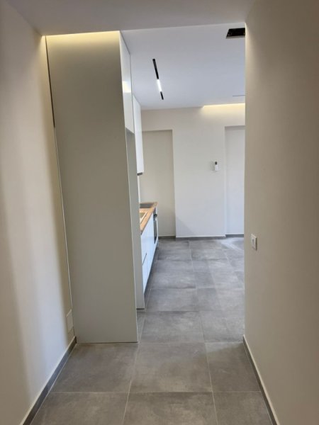 Jepet me Qera Apartament 1+1+ ne 5 Maj,pas Concordit),  500 €URO