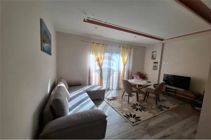 Vlore, shitet apartament 2+1 Kati 2, 78 m² 120.000 € (Rruga Ali Demi, Vlorë)