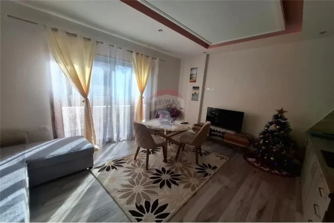 Vlore, shitet apartament 2+1 Kati 2, 78 m² 120.000 € (Rruga Ali Demi, Vlorë)