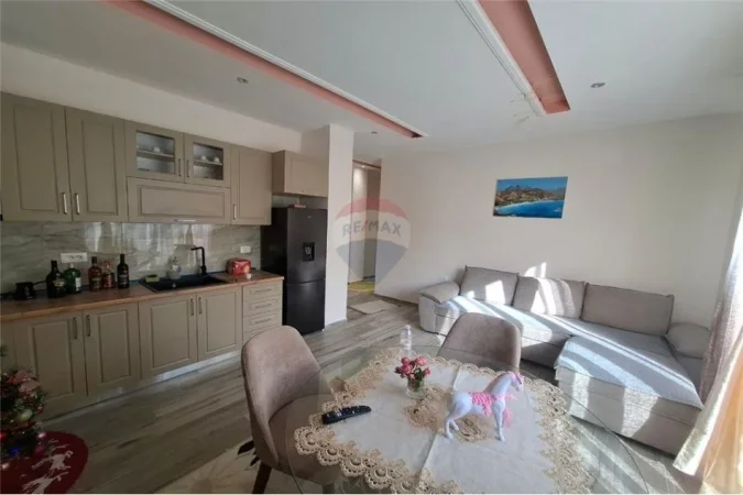 Vlore, shitet apartament 2+1 Kati 2, 78 m² 120.000 € (Rruga Ali Demi, Vlorë)