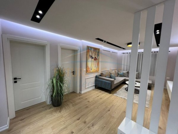 Tirane, jepet me qera apartament 2+1 Kati 5, 81 m² 550 € (Oxhaku, pranë Kompleksit ASL1)