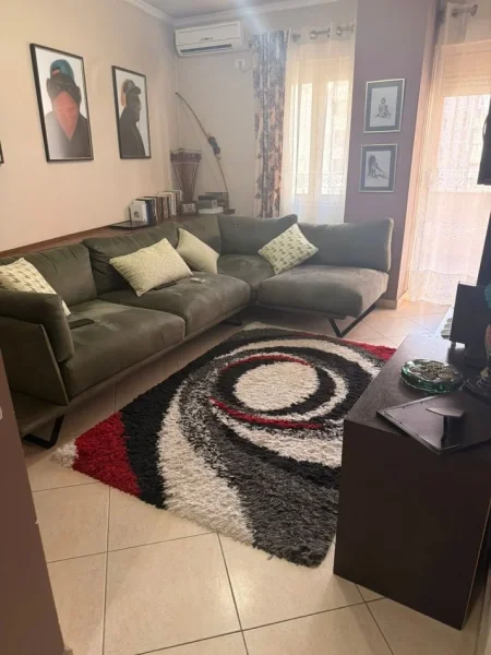 Tirane, shitet apartament 2+1 Kati 4, 87 m² 123.000 € (Restorant Fresku)