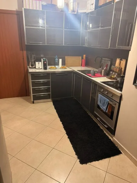 Tirane, shitet apartament 2+1 Kati 4, 87 m² 123.000 € (Restorant Fresku)