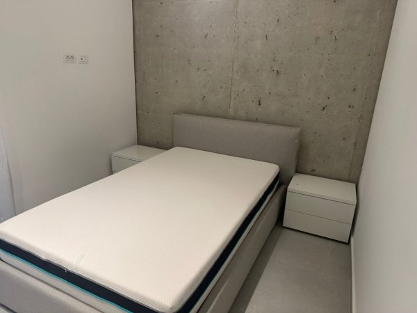 Tirane, jepet me qera Vile 3+1 , 200 m² 3.400 € 