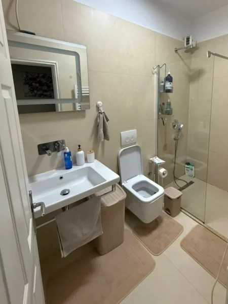 Tirane, shitet apartament 2+1+Aneks+Ballkon , 106 m² 146.500 € (Yzberisht)