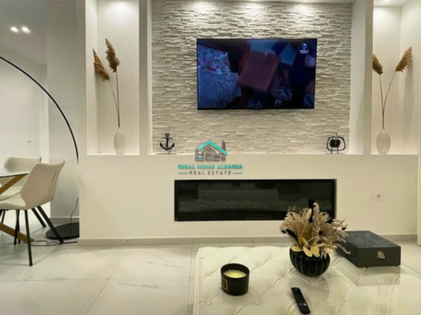 Vlore, jepet me qera apartament 2+1 Kati 2, 95 m² 600 € (vlore)