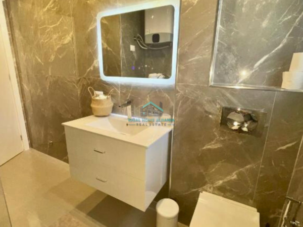 Vlore, jepet me qera apartament 2+1 Kati 2, 95 m² 600 € (vlore)