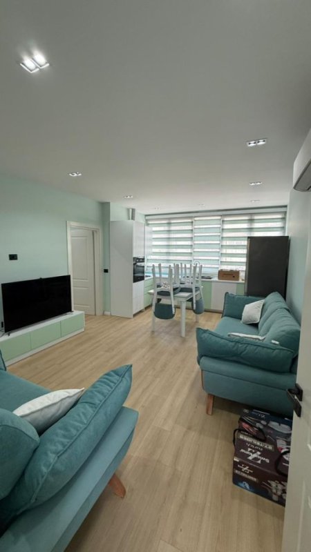 Tirane, jepet me qera Vile 2+1 Kati 1, 90 m² 600 € (Sauk)