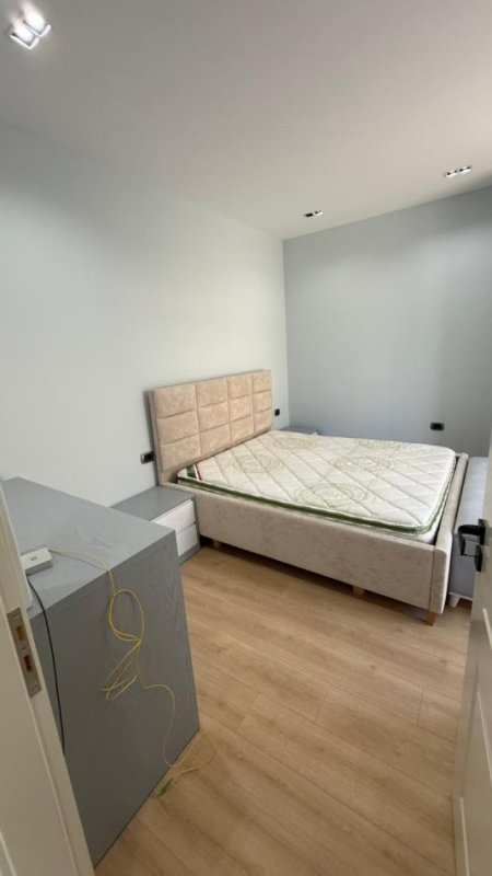 Tirane, jepet me qera Vile 2+1 Kati 1, 90 m² 600 € (Sauk)