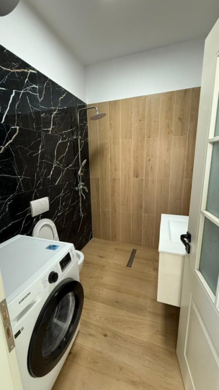 Tirane, jepet me qera Vile 2+1 Kati 1, 90 m² 600 € (Sauk)