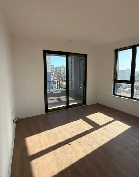 Tirane, jepet me qera zyre , 100 m² 650 € 