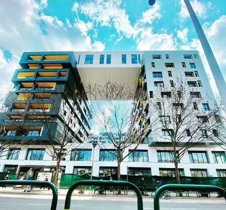 Tirane, jepet me qera zyre Kati 2, 275 m² 5.500 € (Squere 21)