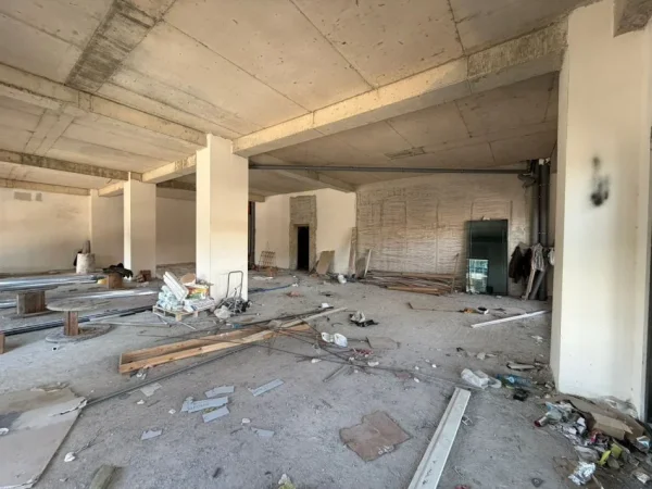 Tirane, jepet me qera zyre Kati 2, 275 m² 5.500 € (Squere 21)