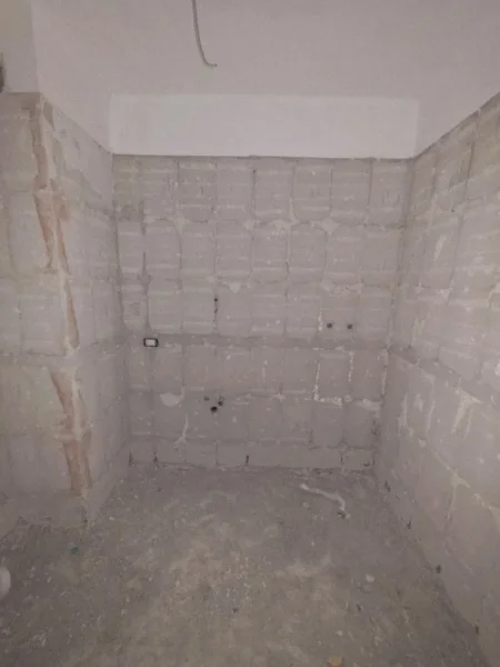 Tirane, shitet apartament 1+1 Kati 5, 69 m² 98.700 € (Restorant Fresku)