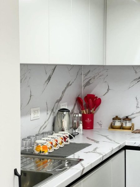 Tirane, jepet me qera apartament 2+1+Ballkon Kati 3, 80 m² 750 € (Rruga Sulejman Delvina)