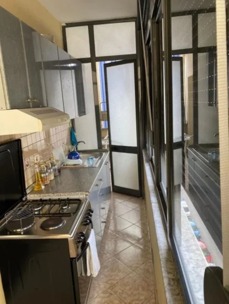 Tirane, jepet me qera apartament 1+1 Kati 6, 75 m² 600 € (21 dhjetori)