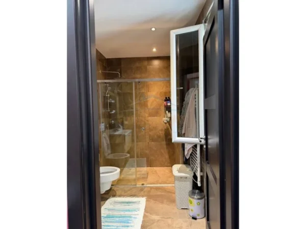 SHITET APARTAMENT 2+1 TEK ISH EKSPOZITA