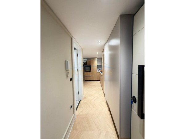 Tirane, shes apartament Dublex Kati 1, 100 m² 195.000 € (Golden Park)