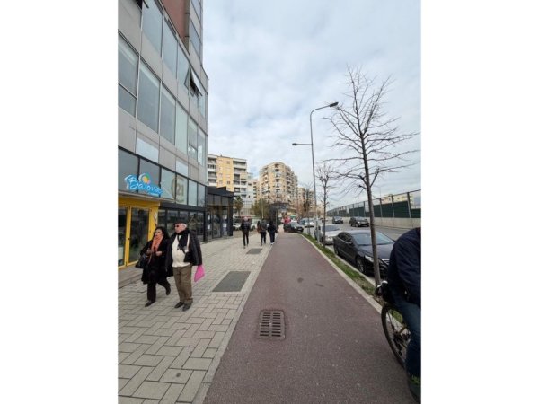 Tirane, jepet me qera ambjent biznesi Kati 0, 150 m² 3.000 € 