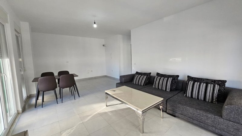 Tirane, jepet me qera apartament 2+1 , 500 € 