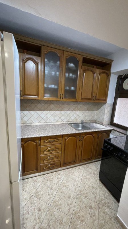 Tirane, jepet me qera apartament 1+1+Ballkon Kati 2, 66 m² 550 € (Myslym Shyri)