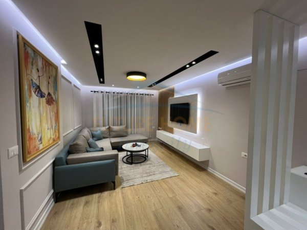 Tirane, jepet me qera apartament 1+1 Kati 5, 81 m² 550 € (Kompleksit ASL1)