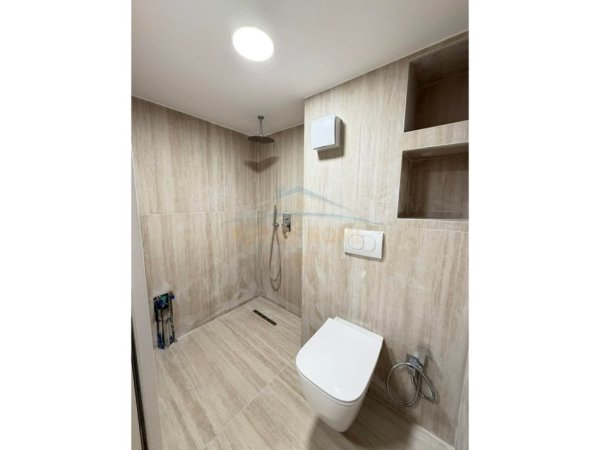 Tirane, jepet me qera apartament duplex Dublex Kati 1, 100 m² 700 € (Golden Park , Prane Spitalit Amerikan 3)