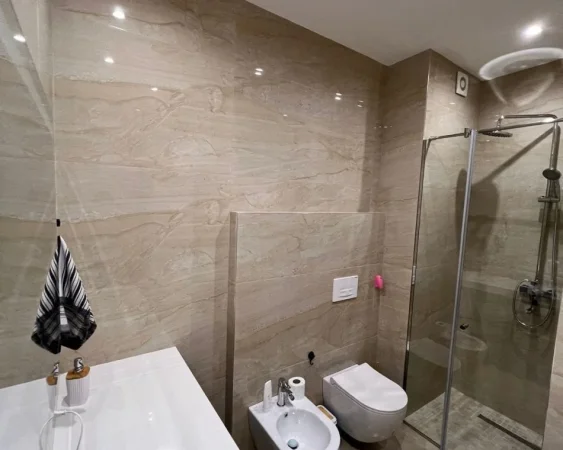 Tirane, jepet me qera apartament 2+1 Kati 6, 95 m² 829 € (Rruga Frosina Plaku)