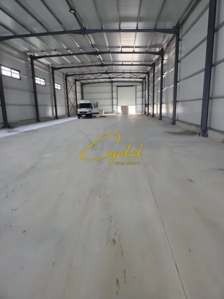 Tirane, jepet me qera magazine Kati 0, 850 m² 4.300 € (KASHAR)